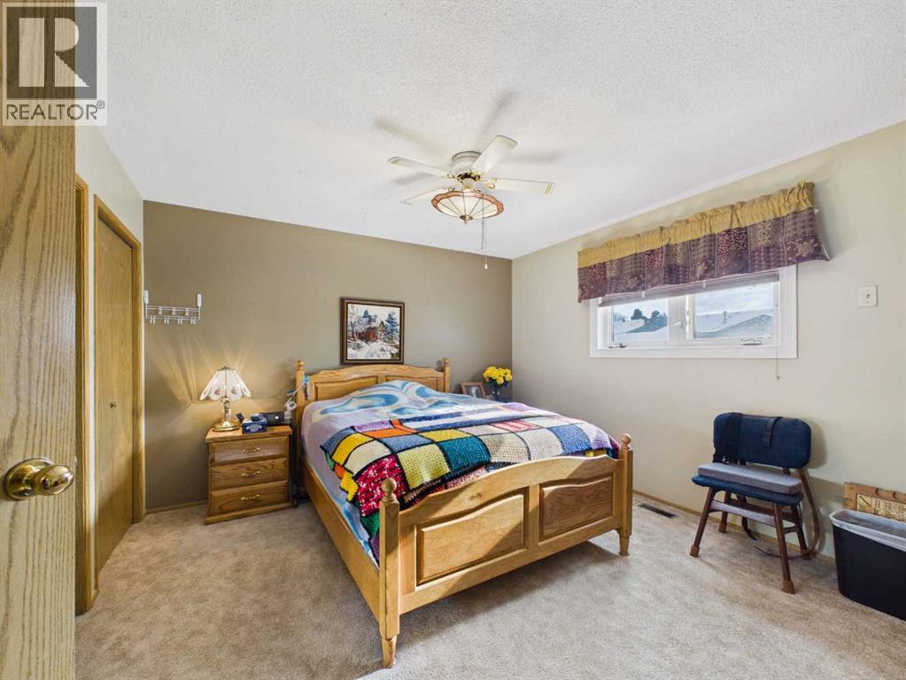 Listing photo – 63 Ellis Street, Red Deer