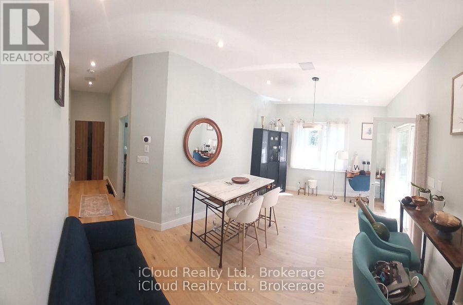 2216 Champlain Road, Tiny photo 20