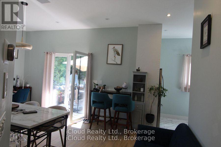 2216 Champlain Road, Tiny photo 23