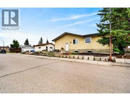 53 Queen Isabella Close Se, Calgary, AB T2J3R2 Photo 41