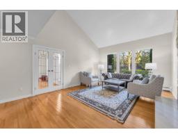 3635 Lynndale Crescent, Burnaby, BC V5A3S4 Photo 8