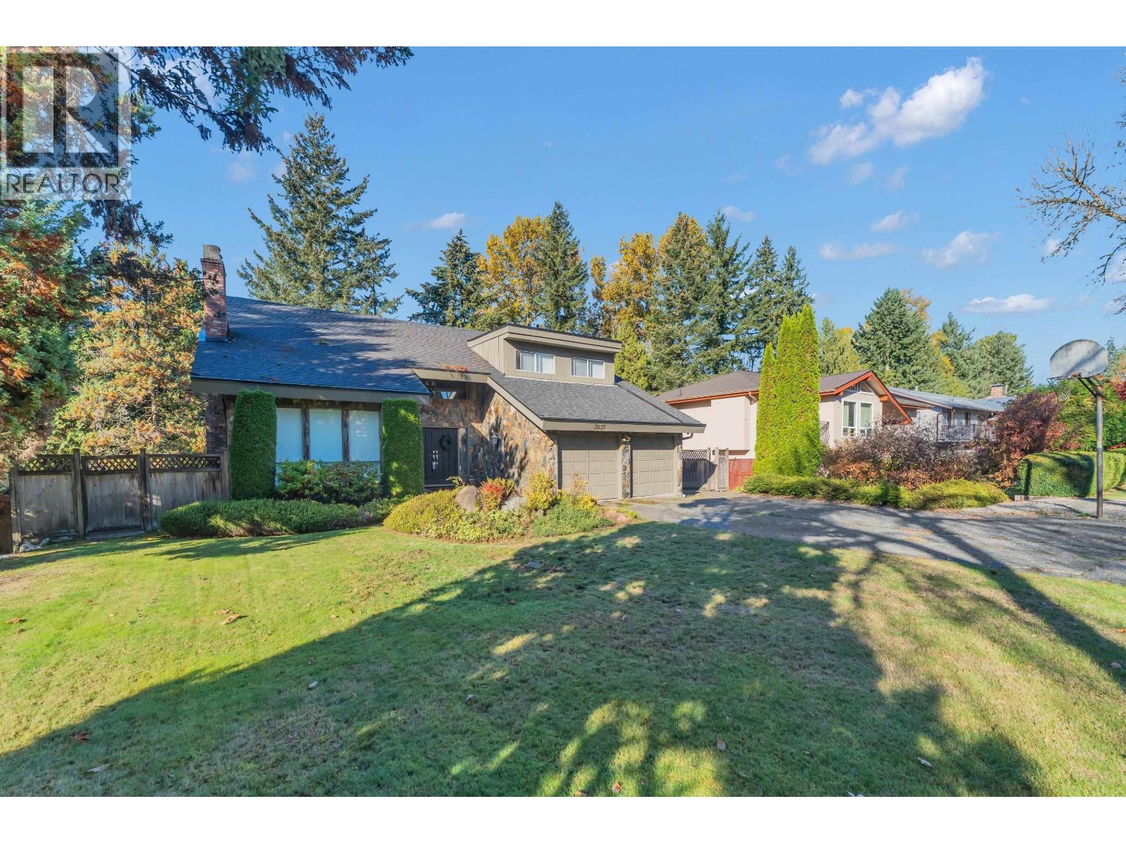3635 LYNNDALE photo 5