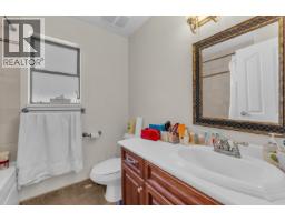 3635 Lynndale Crescent, Burnaby, BC V5A3S4 Photo 11