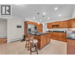3635 Lynndale Crescent, Burnaby, BC V5A3S4 Photo 14