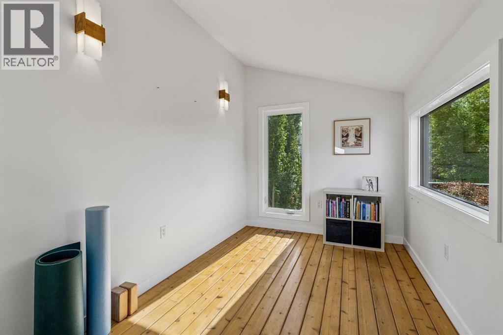 1820 4 Street NE photo 37