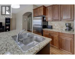Bedroom - 150, 100 Coopers Common Sw, Airdrie, AB T4B3C8 Photo 7