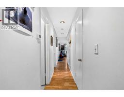 53 Queen Isabella Close Se, Calgary, AB T2J3R2 Photo 13