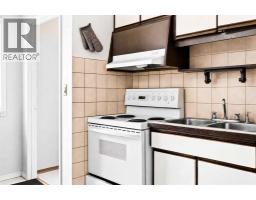 4pc Bathroom - 53 Queen Isabella Close Se, Calgary, AB T2J3R2 Photo 7
