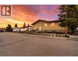 53 Queen Isabella Close Se, Calgary, AB T2J3R2 Photo 27