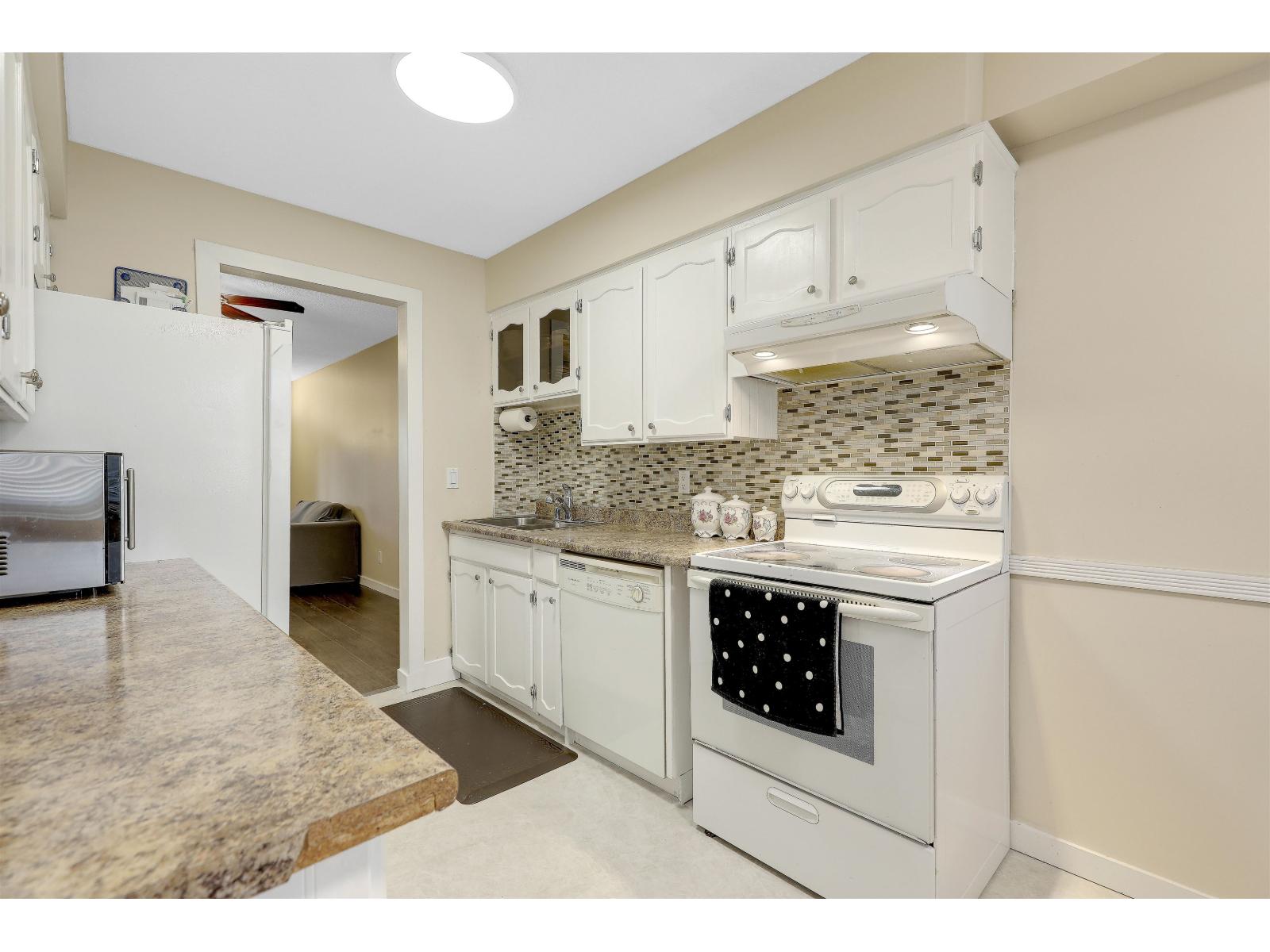 227 9460 Prince Charles Boulevard, Surrey — photo 23