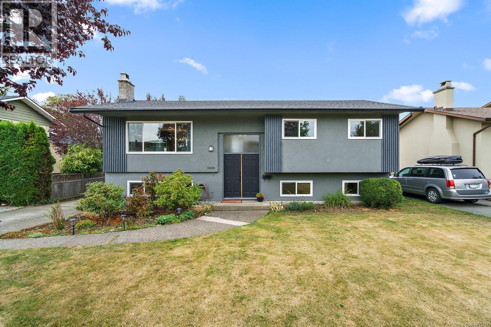 3988 Larchwood Dr, Saanich - Image 1