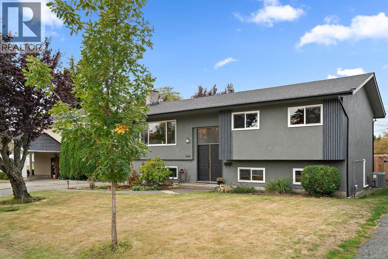 3988 Larchwood Dr, Saanich - Image 1