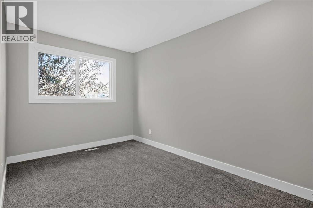 169 Silver Mead Crescent NW photo 23