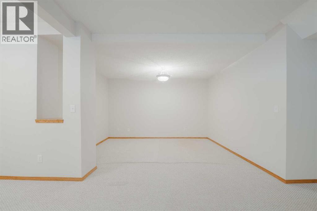 47 Hawkside Close NW photo 49