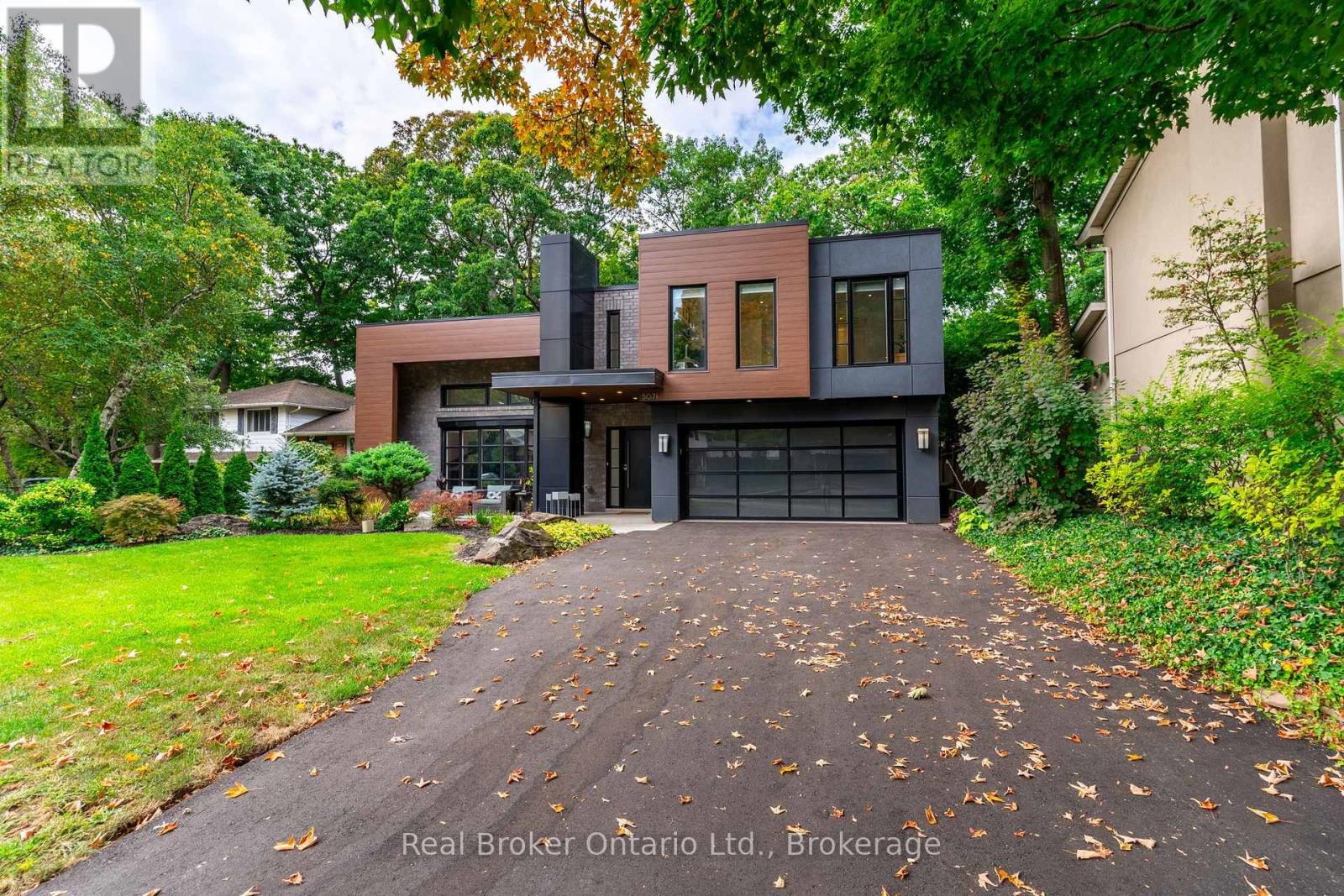 5071 SPRUCE AVENUE, Burlington (Appleby)