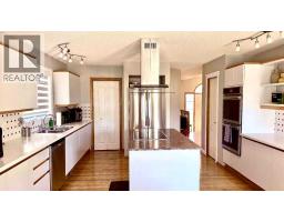 11 Hawkmount Heights Nw, Calgary, AB T3G3S4 Photo 17