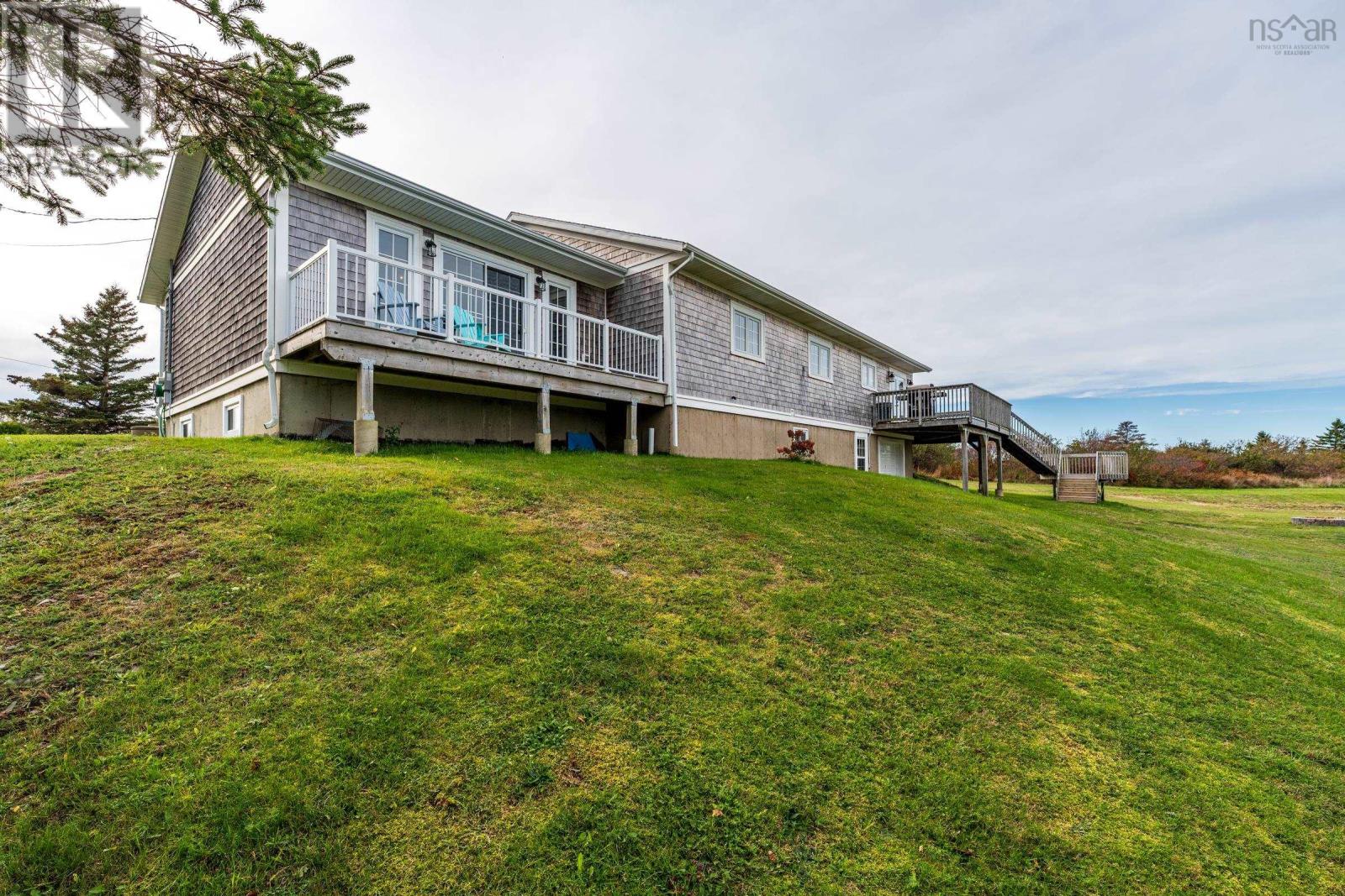 63 Dixon Road photo 3