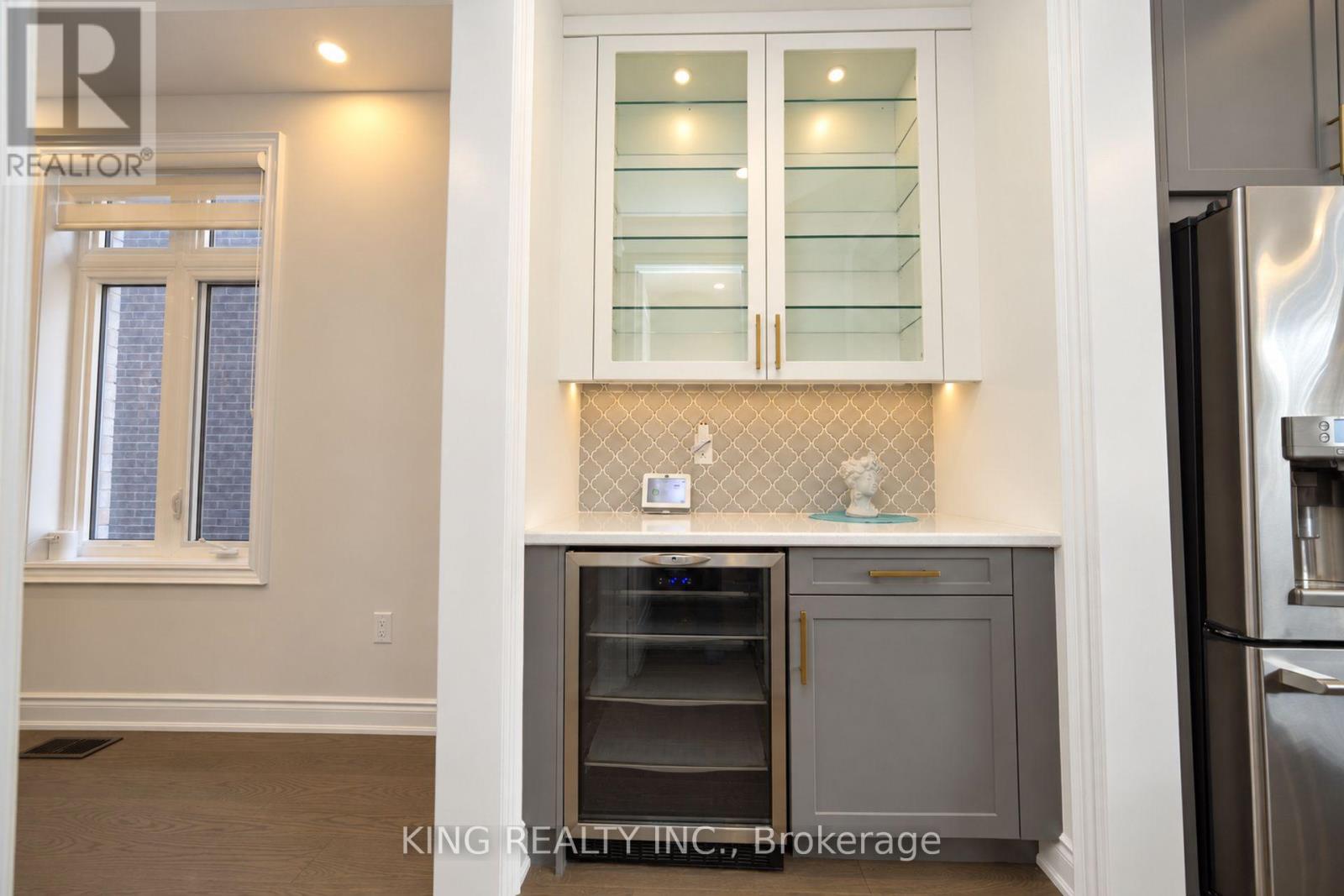 2359 Irene Crescent, Oakville, ON photo 14