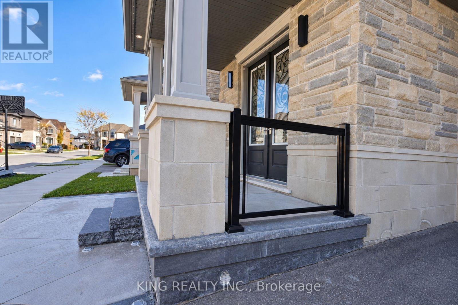 2359 Irene Crescent, Oakville, ON photo 2
