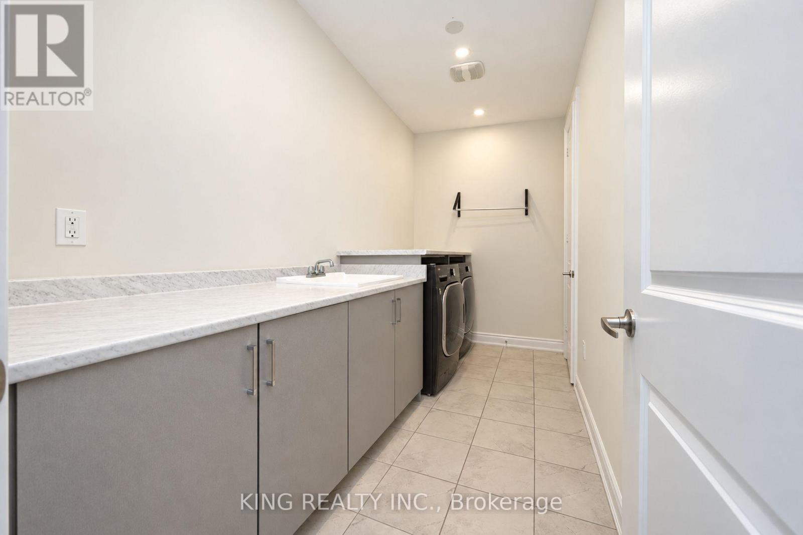 2359 Irene Crescent, Oakville, ON photo 30