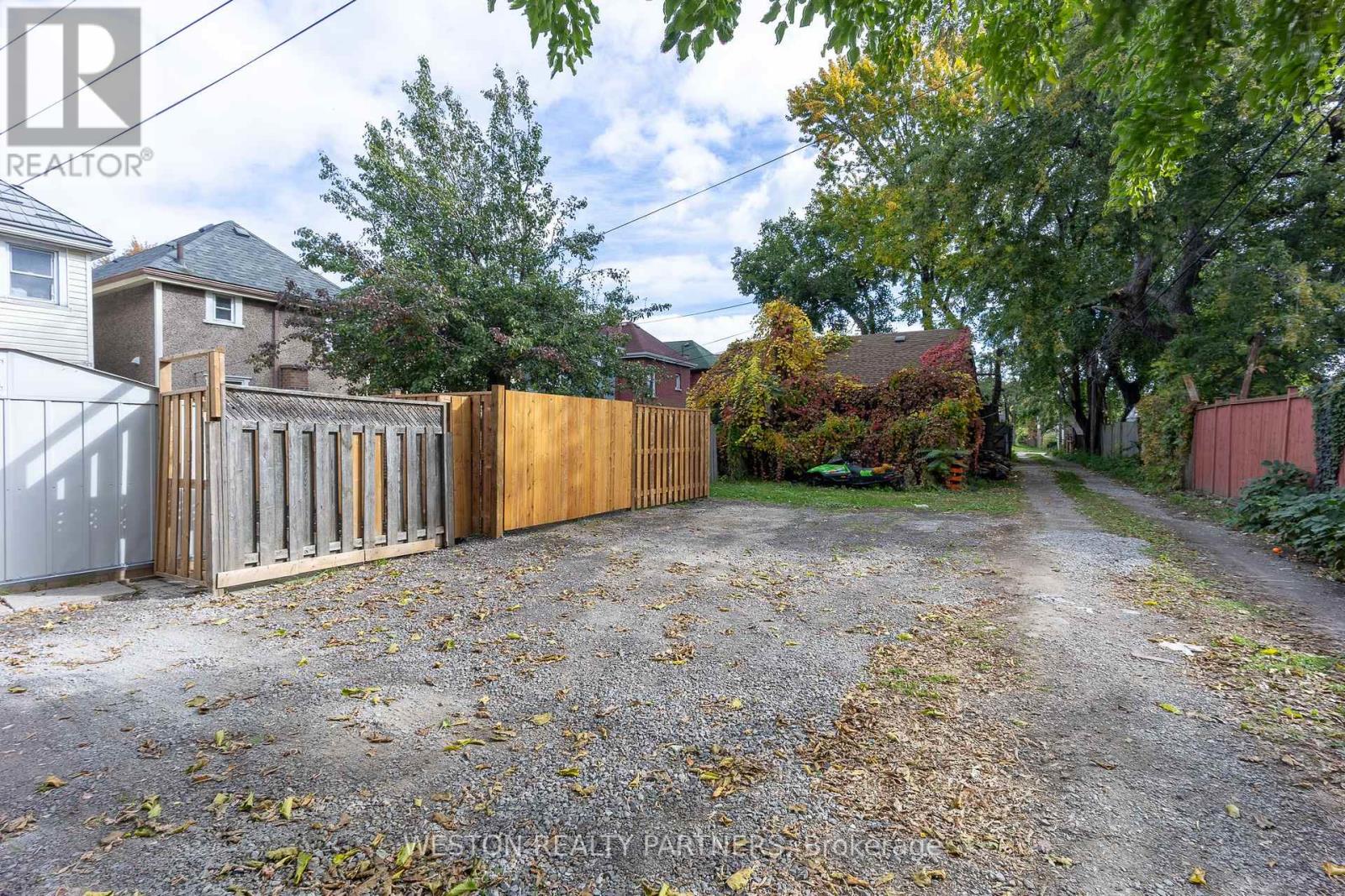 62 Francis Street, Hamilton, ON photo 40