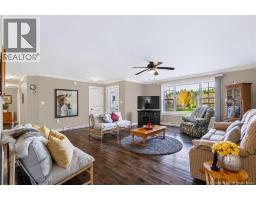 108 Route 628, photo 11