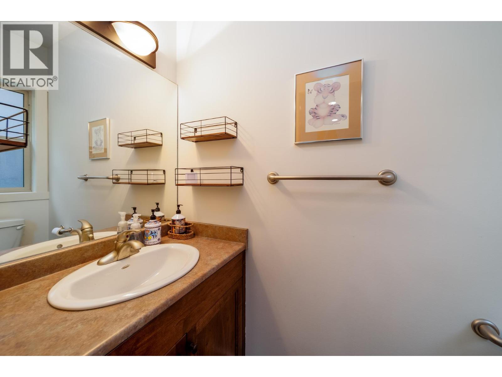 220 Terrace Hill Place, Kelowna