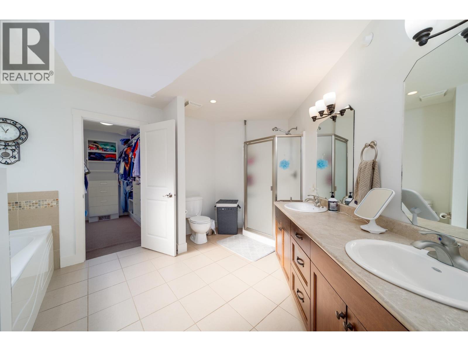 220 Terrace Hill Place, Kelowna