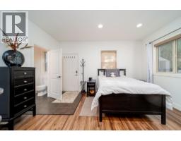 Bedroom - 220 Terrace Hill Place, Kelowna, BC V1V2T1 Photo 16