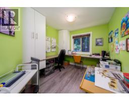 Laundry room - 220 Terrace Hill Place, Kelowna, BC V1V2T1 Photo 18