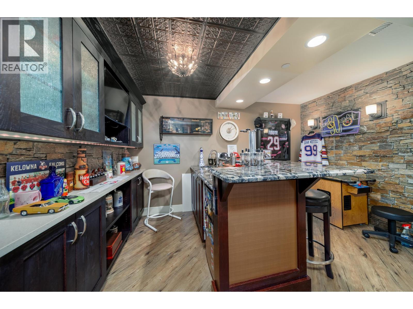 220 Terrace Hill Place, Kelowna