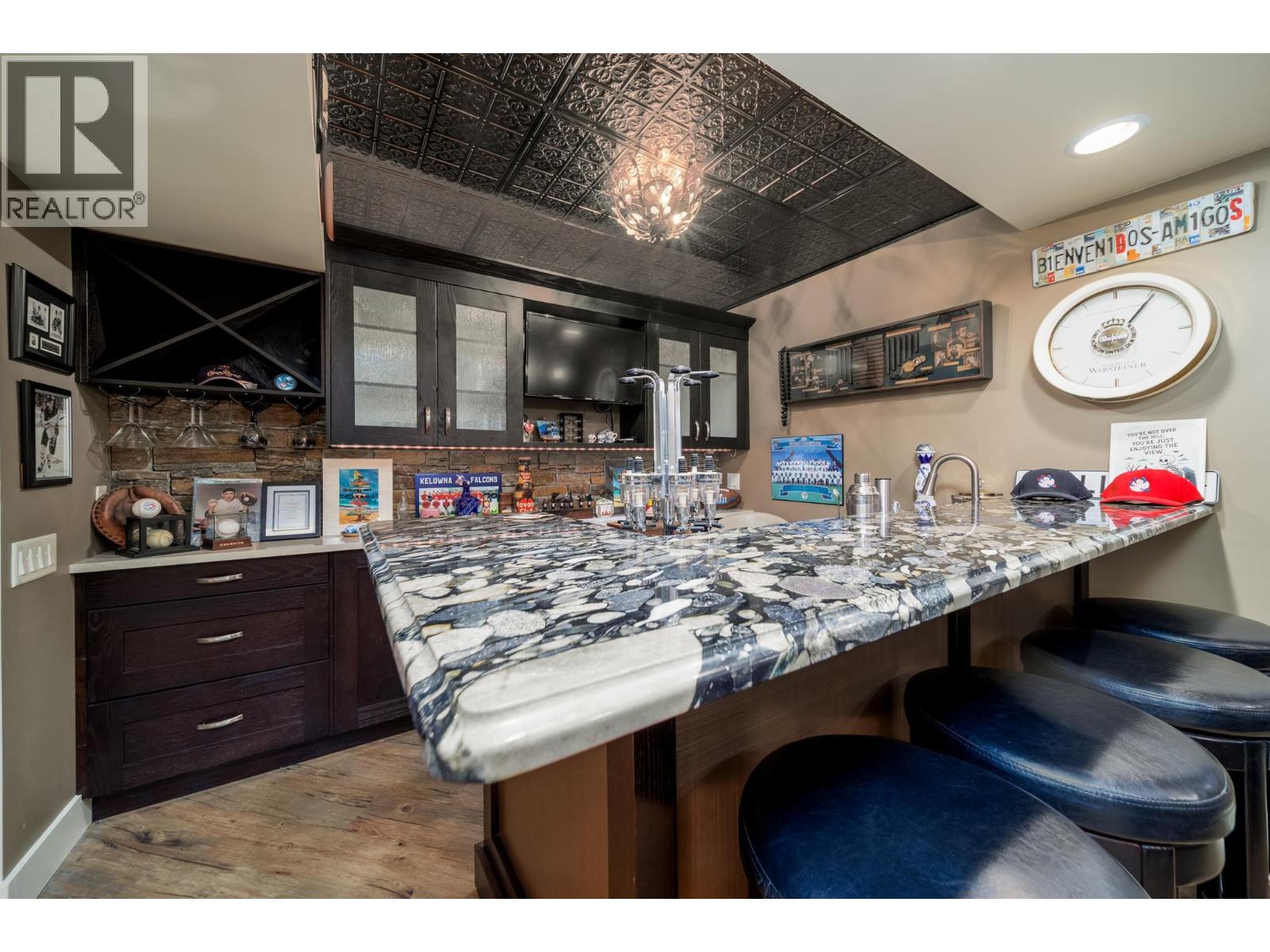 220 Terrace Hill Place, Kelowna