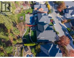 220 Terrace Hill Place, Kelowna, BC V1V2T1 Photo 41