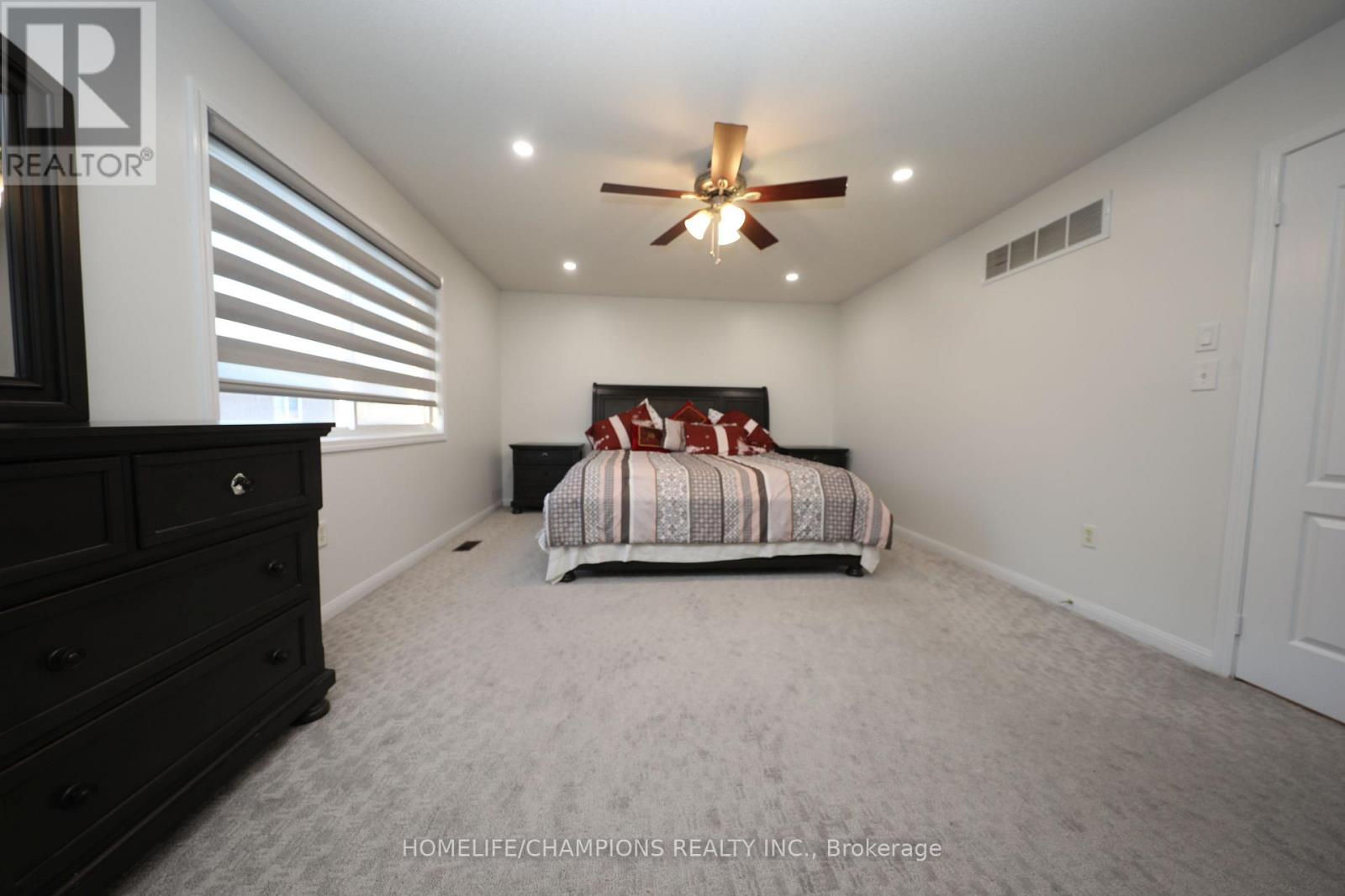 38 Bobolink Avenue, Toronto, ON photo 13