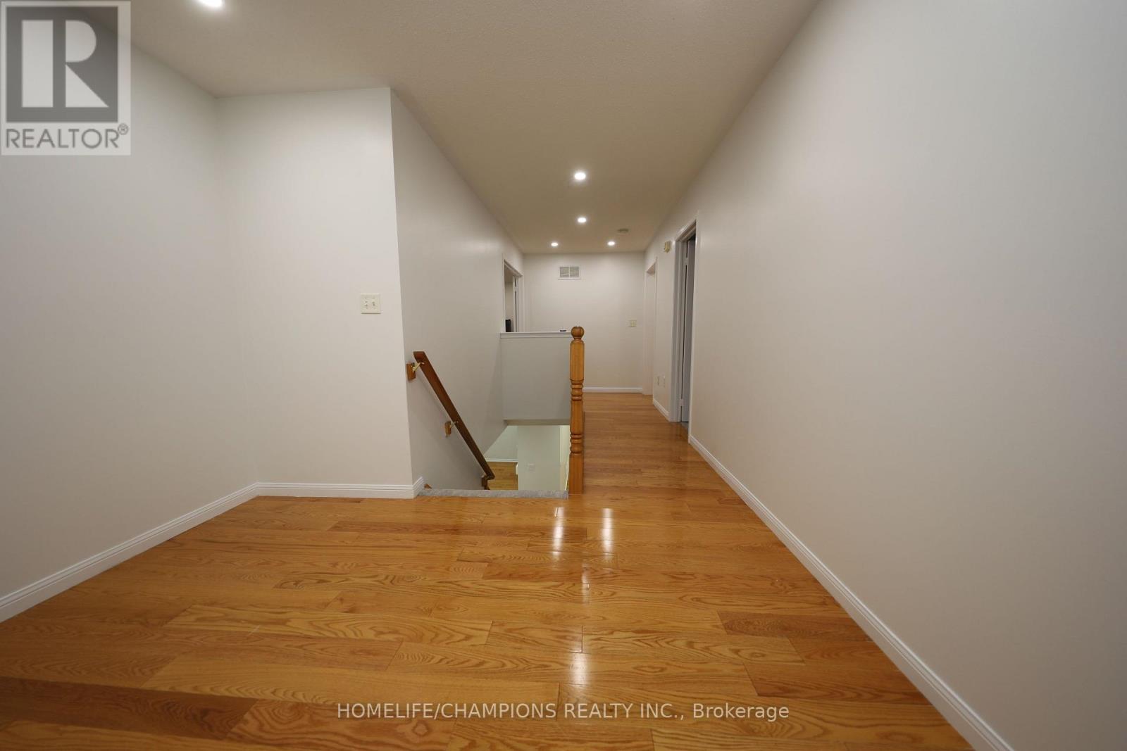 38 Bobolink Avenue, Toronto, ON photo 26
