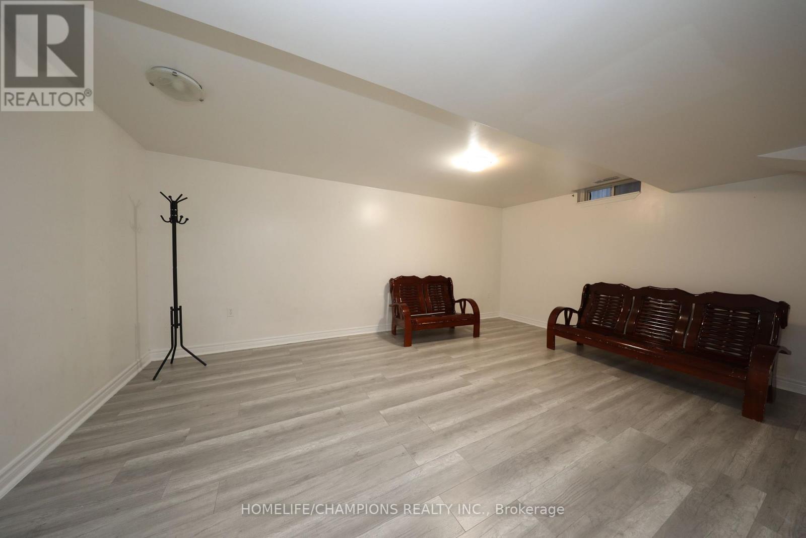 38 Bobolink Avenue, Toronto, ON photo 29