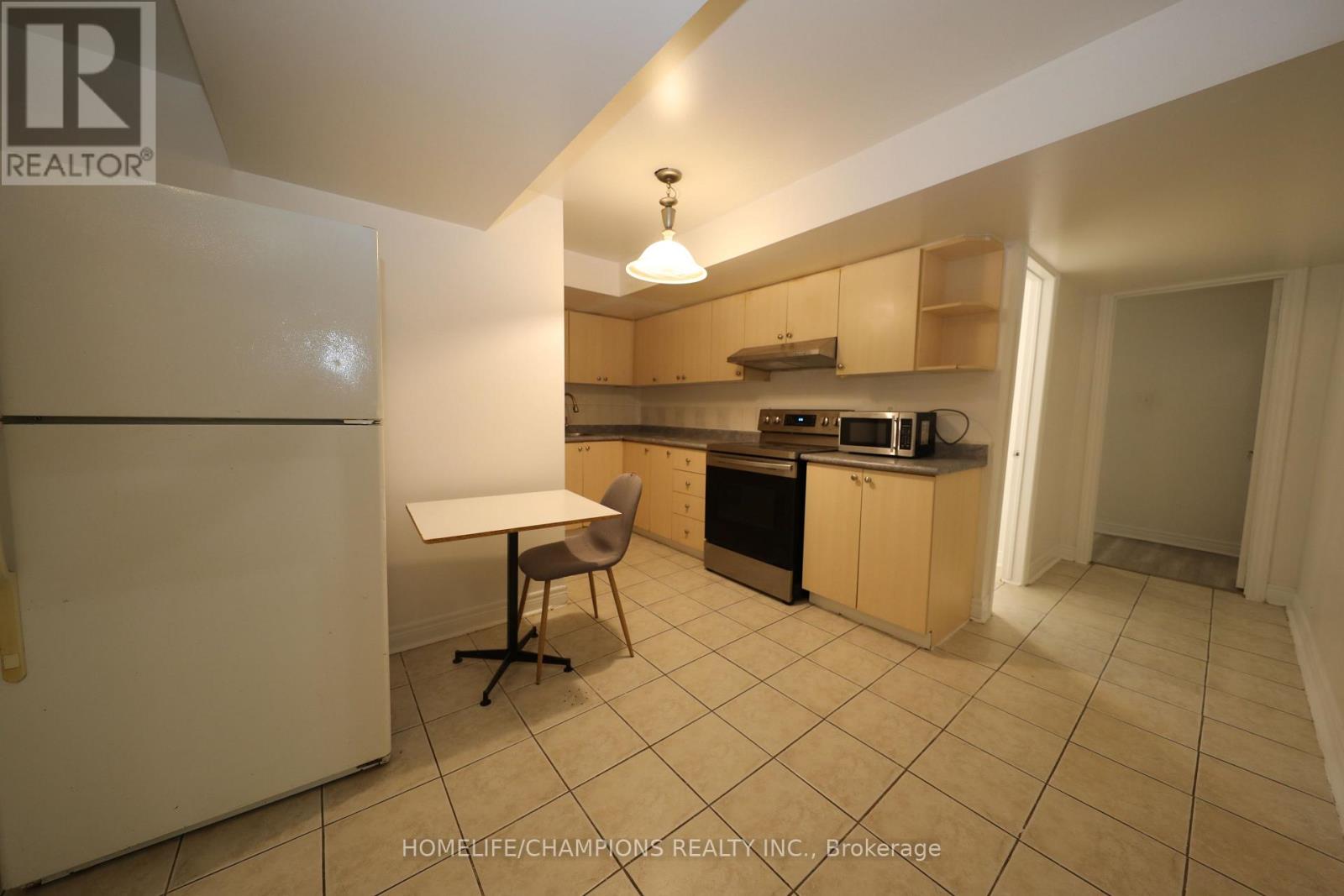 38 Bobolink Avenue, Toronto, ON photo 31
