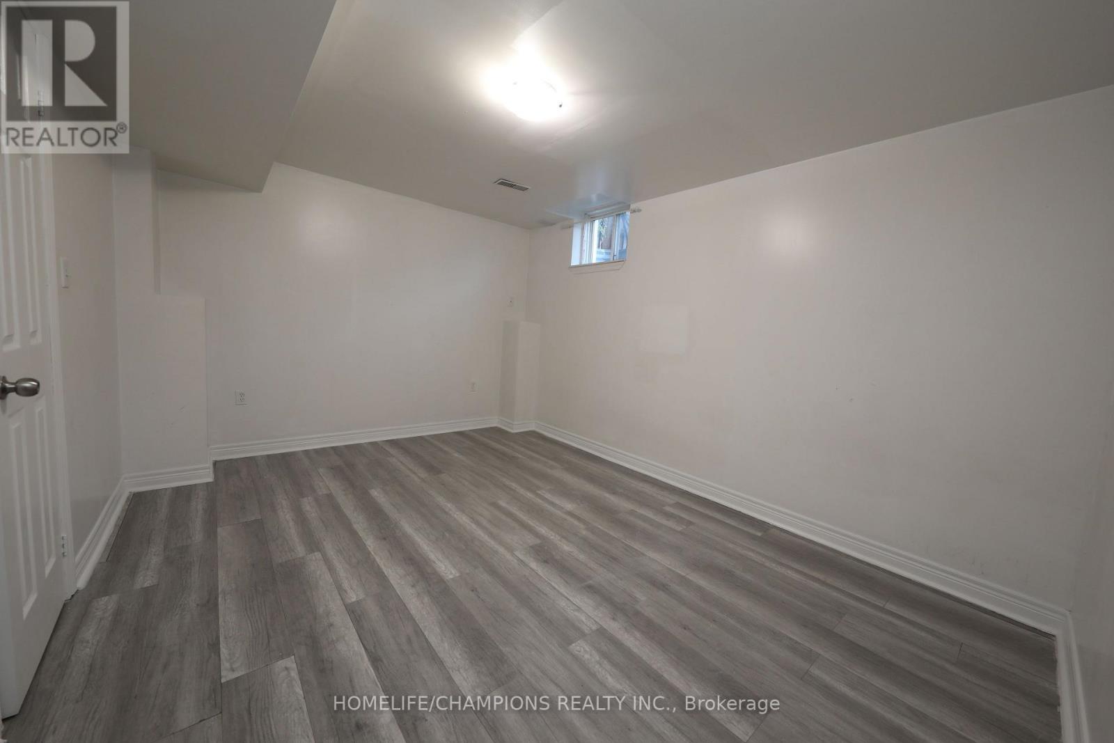 38 Bobolink Avenue, Toronto, ON photo 35