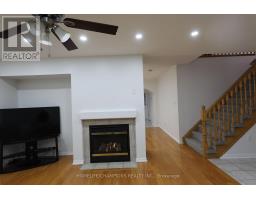 Bedroom 2 - 38 Bobolink Avenue, Toronto, ON M1X1W3 Photo 7
