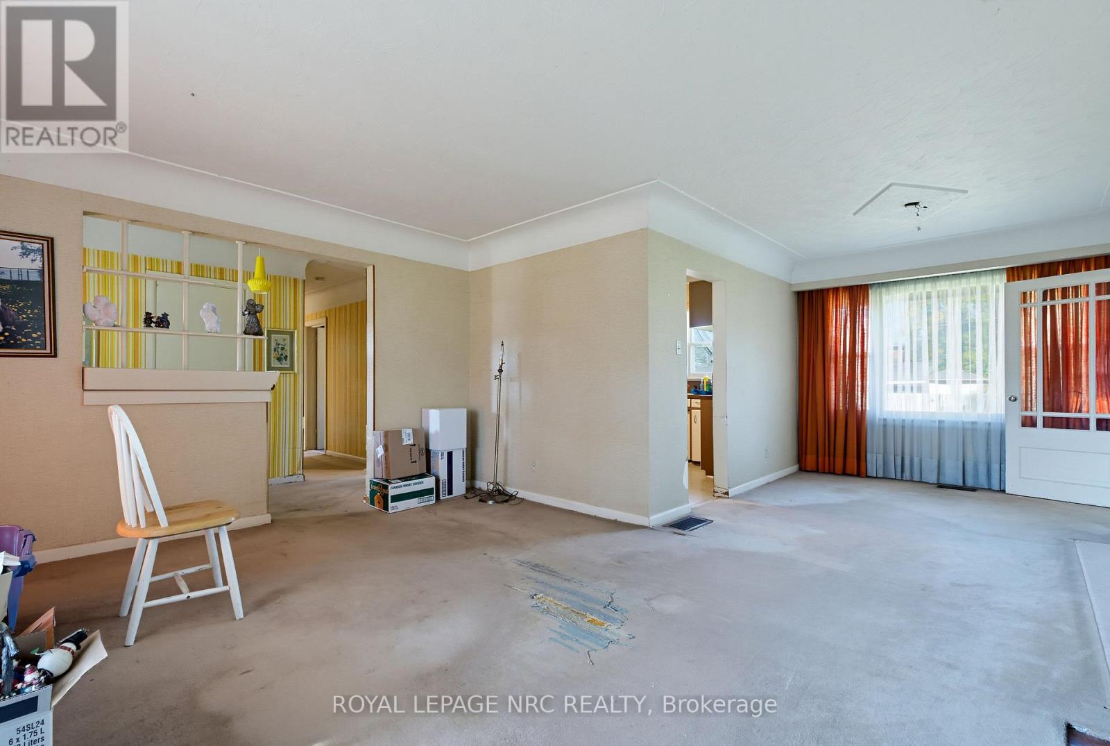 1023 North Service Road, Hamilton, ON photo 12