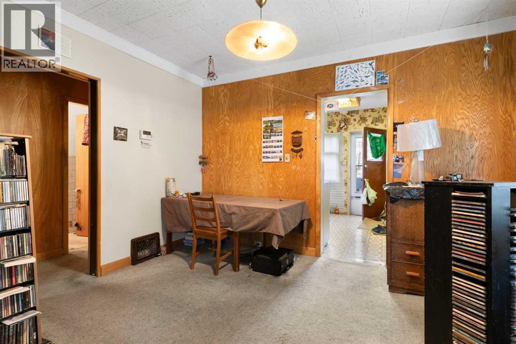 206 12 Avenue NE photo 12