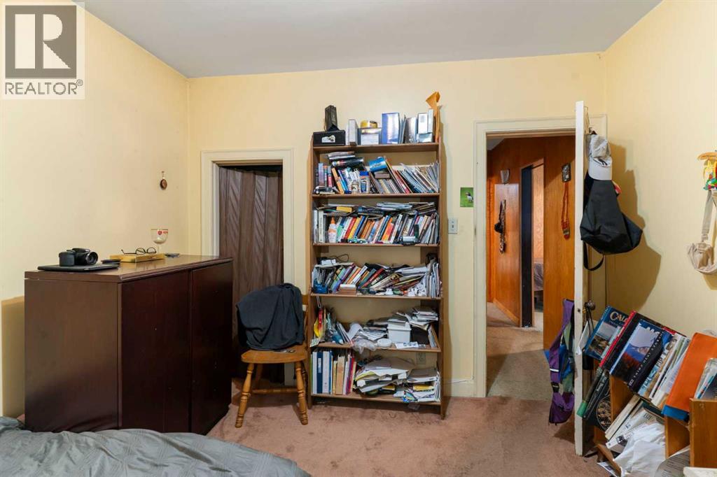 206 12 Avenue NE photo 14