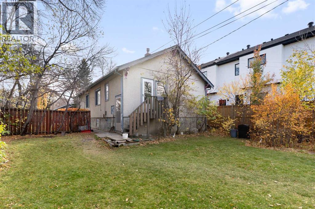 206 12 Avenue NE photo 29