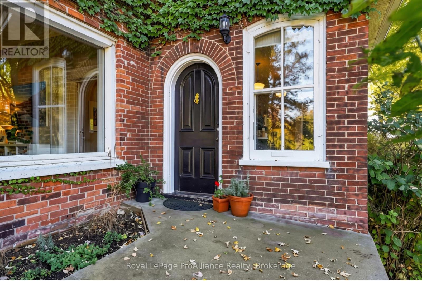 87 Bloomfield Main Street, Prince Edward County, ON photo 2