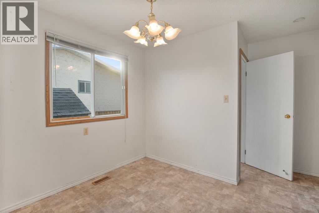 Listing photo – 271 Overdown Drive, Red Deer