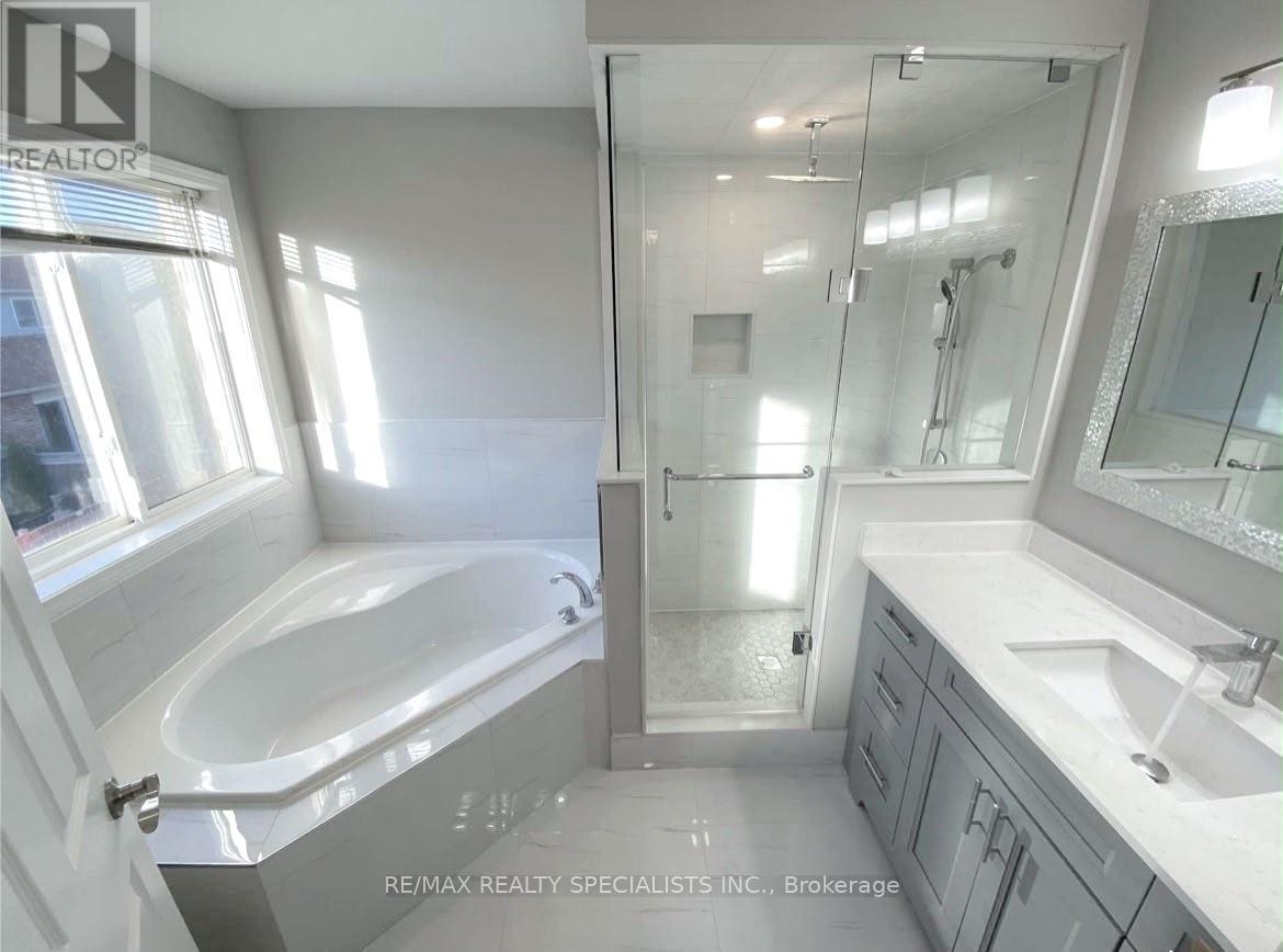 1061 CLARK BOULEVARD, Milton (BE Beaty) — photo 7