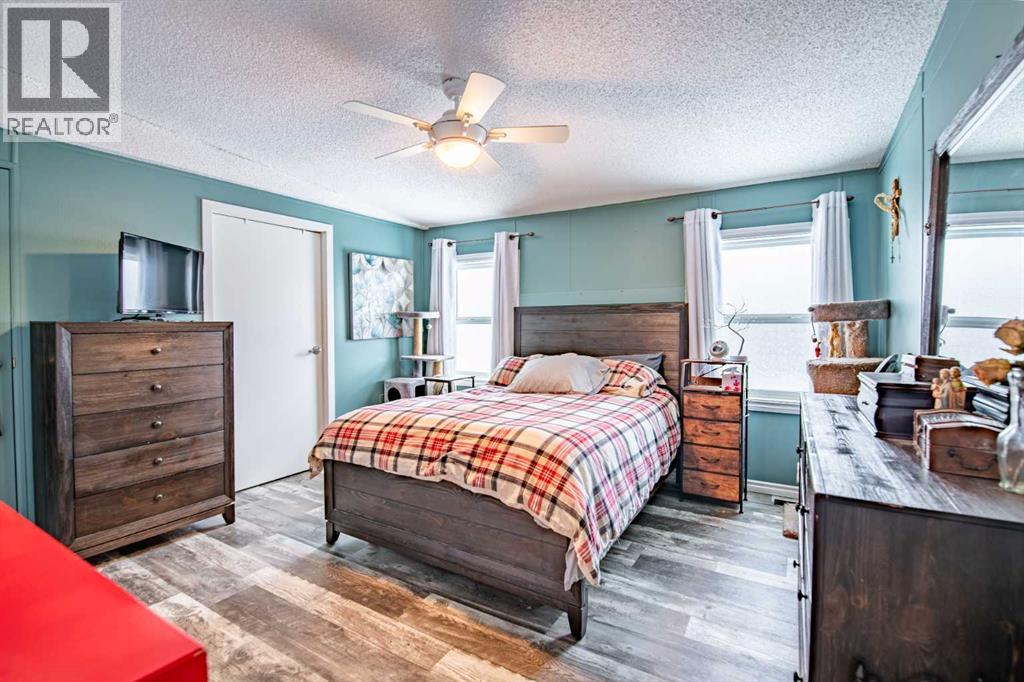 Listing photo – 501, 37543 England Way, Rural Red Deer County
