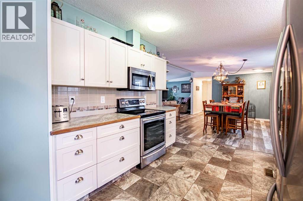 Listing photo – 501, 37543 England Way, Rural Red Deer County
