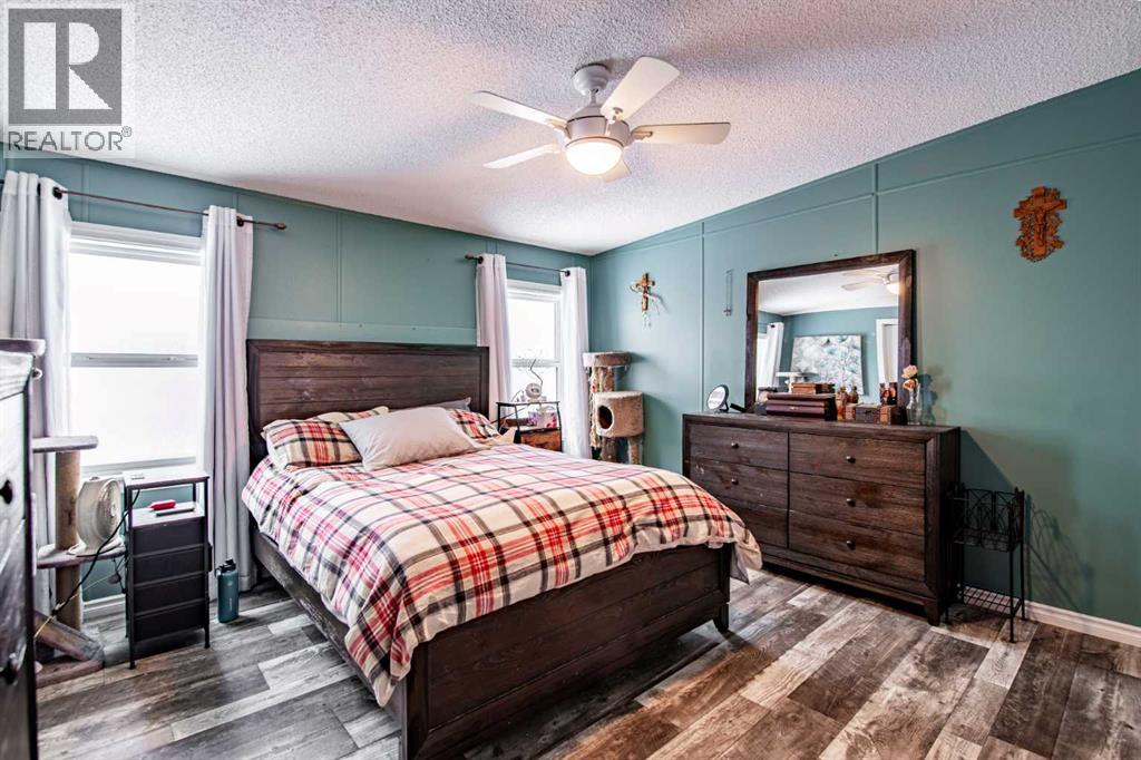Listing photo – 501, 37543 England Way, Rural Red Deer County