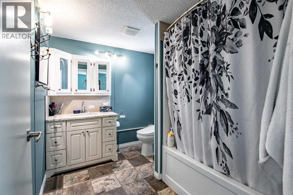 Listing photo – 501, 37543 England Way, Rural Red Deer County